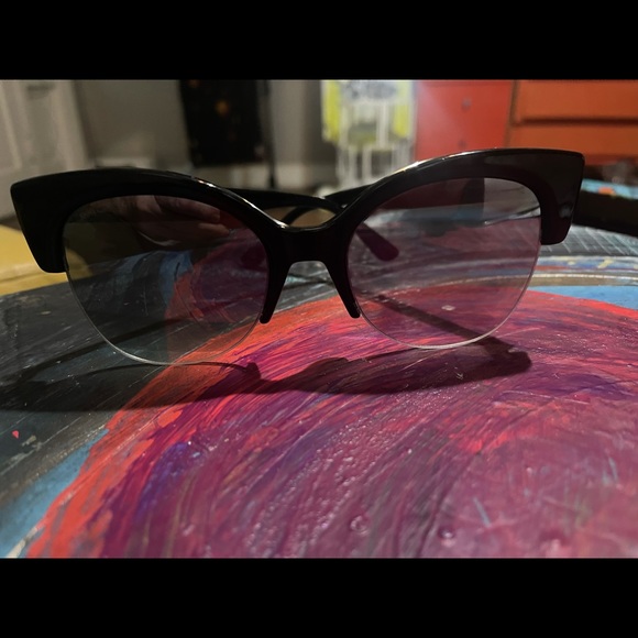 New Jimmy Choo Sunglasses. Super cute and New. Only tried them on and to wipe. - Picture 4 of 9